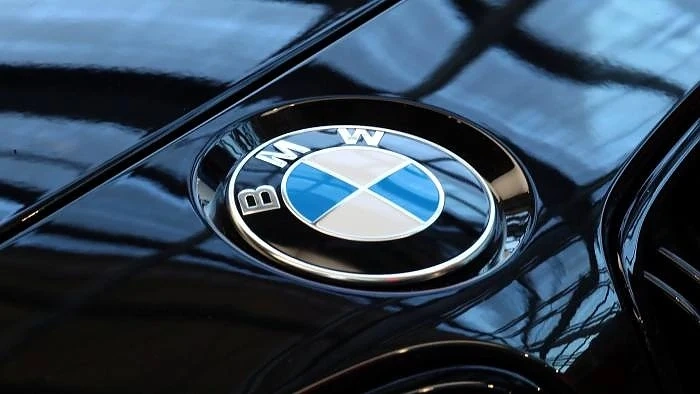 BMW съкращава бонуси, за да спести €12 милиарда