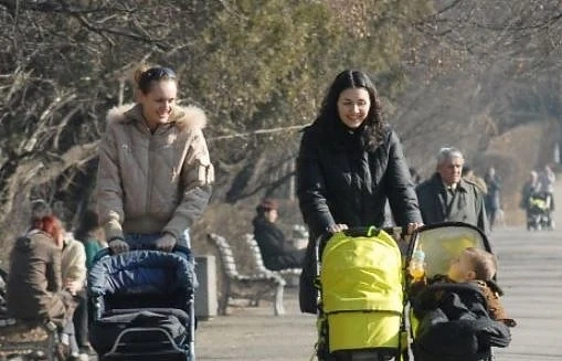 380 лв. остава размерът на майчинските и през 2020 г.