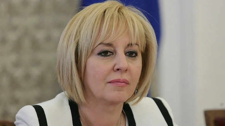 След изборите: Манолова прави платформа за граждански натиск
