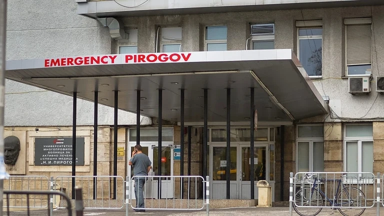 Дете е с тежки изгаряния, след падане в изкоп
