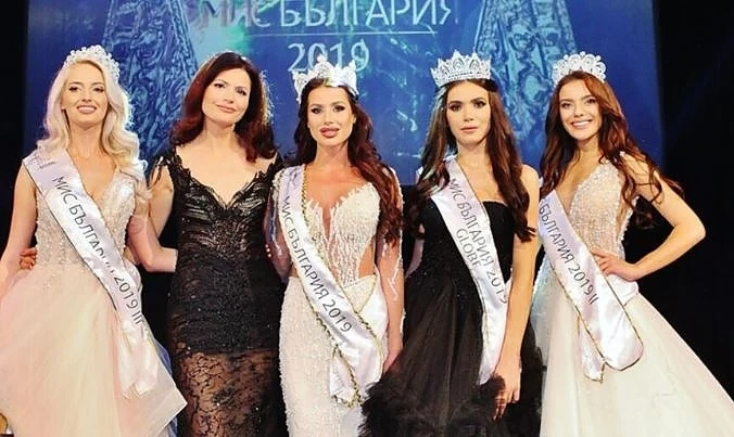 Новата „Мис България” разпуска на Малдивите (СНИМКИ) 