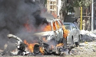 Взрив на бомба в Сомалия уби десетки