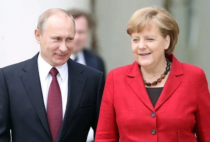 Меркел и Путин са решени да продължат със \