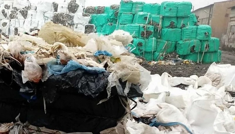 2.9-те тона болнични отпадъци се оказаха миещи препарати и не били внос