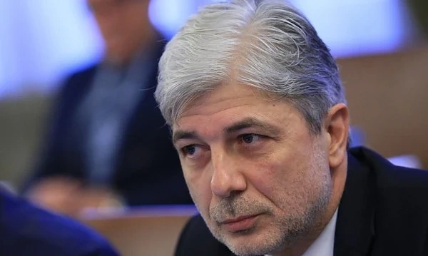 Министър Нено Димов подаде оставка, премиерът я прие