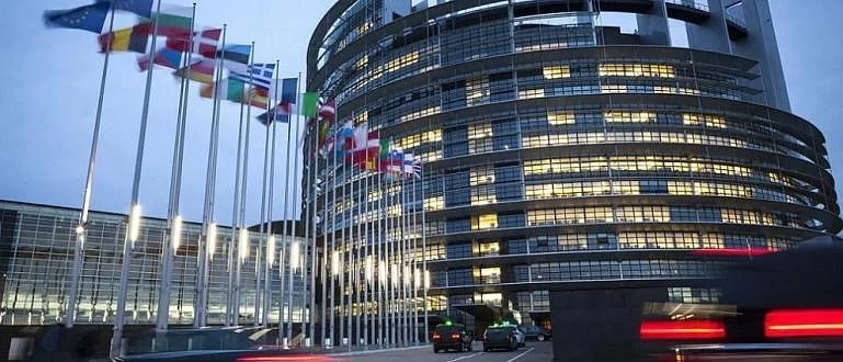 Еврокомисарите се заклеха, ще работят в интерес на ЕС