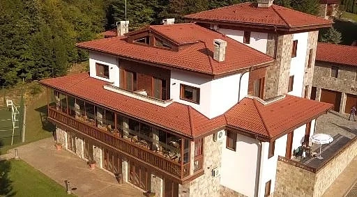 Само 50 къщи за гости не жалят глобите си