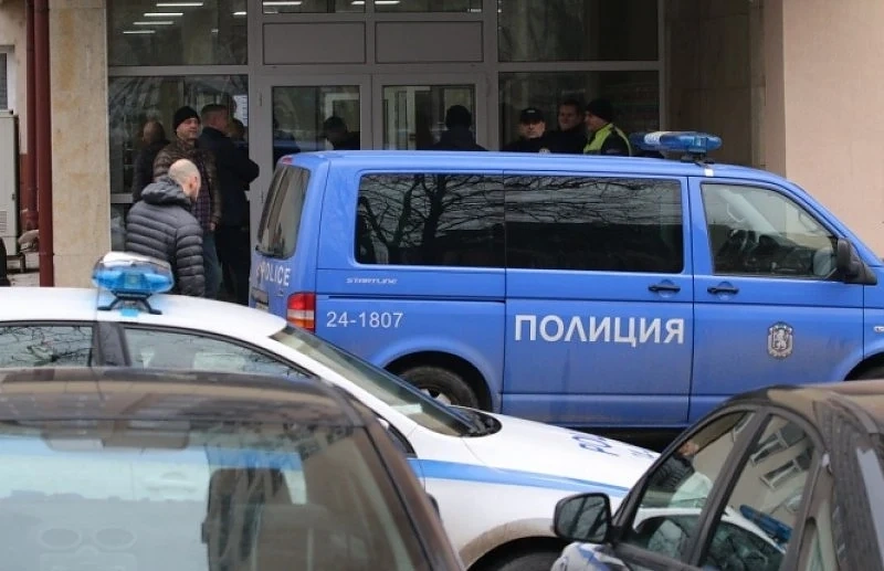 С писалка-пистолет се е самоубил мъжът в ДАНС
