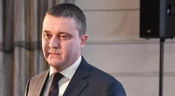 Горанов: Текат данъчни ревизии във фирмите на Васил Божков