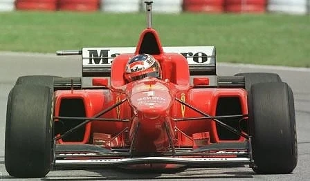 Продават първото Ferrari на Шумахер 
