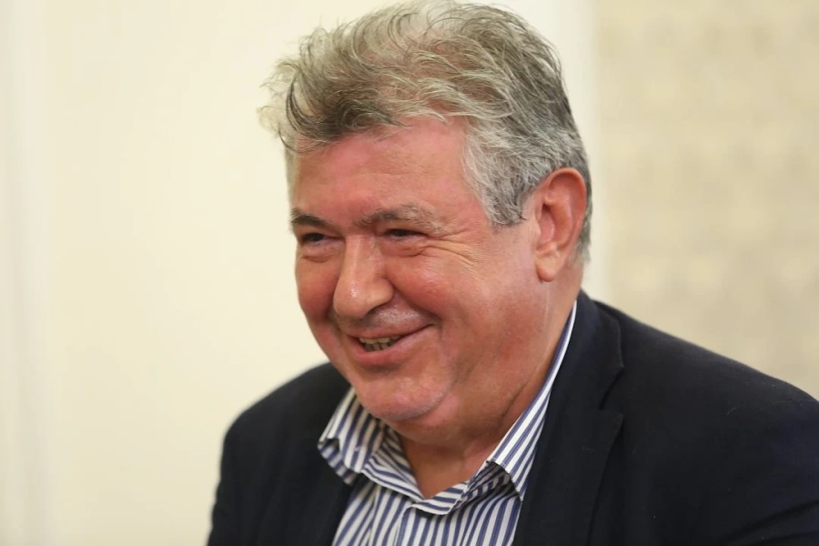Шефът на НЕК е уличен в конфликт на интереси