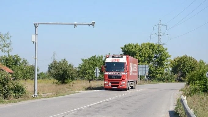 От 3 до 7 ст. на километър тол такса за камиони от 3,5 до 12 тона