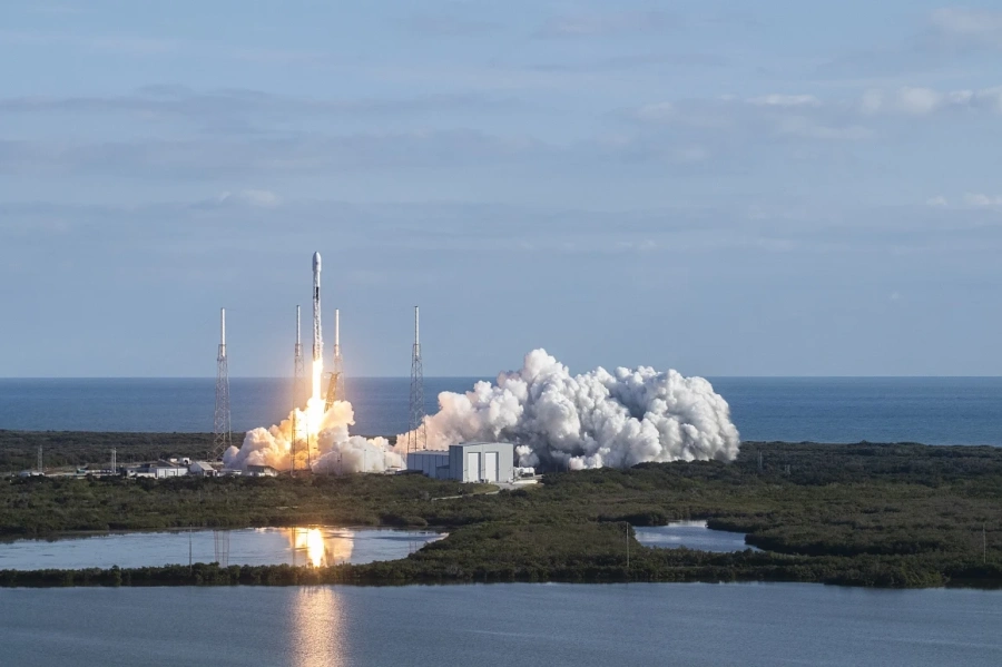 SpaceX набира космически туристи