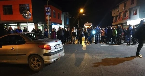 Нови Искър втора вечер на протест
