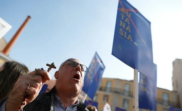Португалия разреши евтаназията и асистираните самоубийства