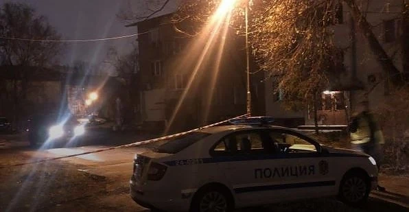 Мъж е застрелян пред жилищен блок в София