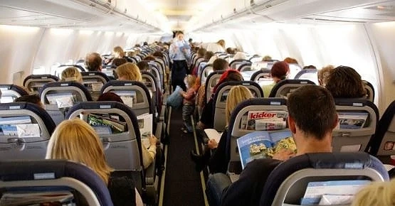 Как да се предпазим от болести при пътуване със самолет
