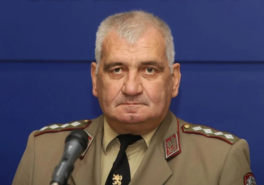 Почина началникът на отбраната ген. Боцев