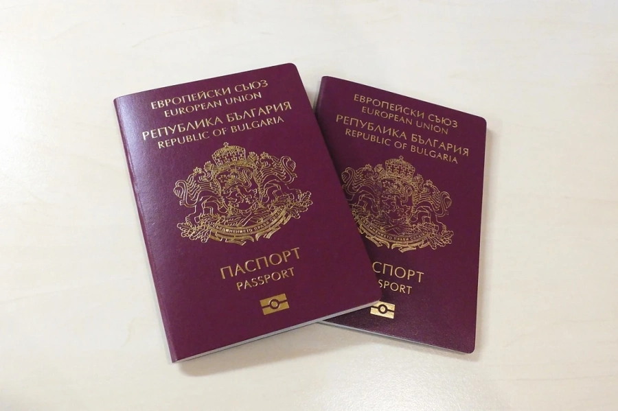 Арестуваха двама в Сърбия за търговия с българско гражданство