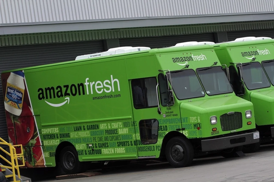 Amazon съкращава 3200 шофьори 
