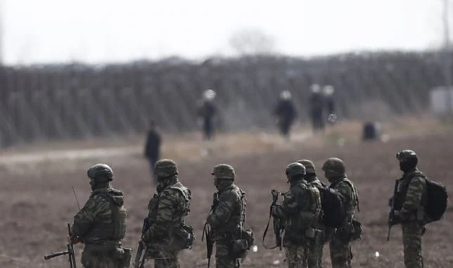 Турция изпраща 1000 полицаи на границата с Гърция