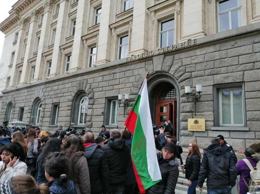 Медсестрите от протеста: Не сме камикадзета