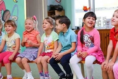 COVID-19 затвори всички училища и детски градини в Австрия