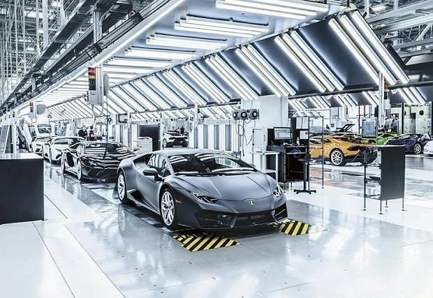 Lamborghini спря производство