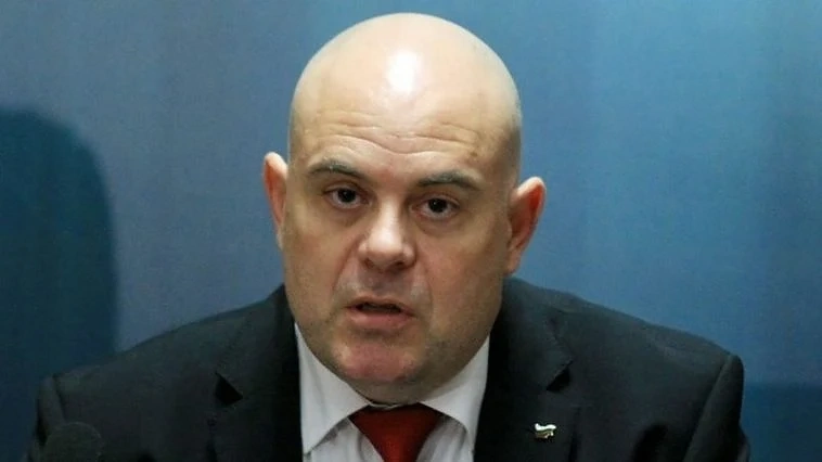 Щаб под ръководството на главния прокурор следи за извънредното положение