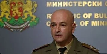 И ген. Мутафчийски не издържа на славата
