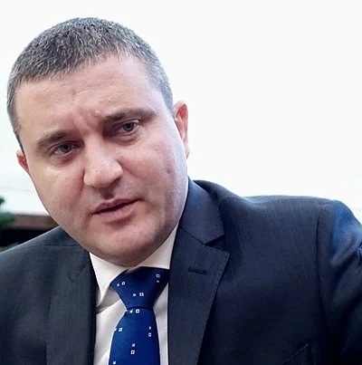 Горанов: Трябва да съхраним ресурсите си. Може да се наложи да живеем с вируса още много месеци
