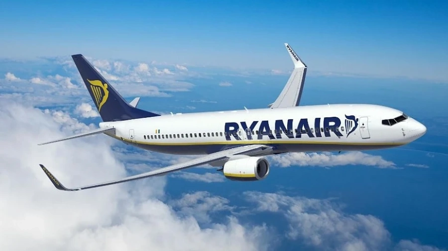 Ryanair обяви, че очаква да не извършва повече търговски полети до юни 2020 г. 