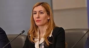 Ангелкова: Ще има фалити на туроператори
