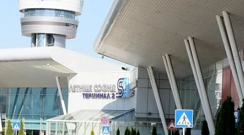 От 20 полета, половината са от и до Лондон 