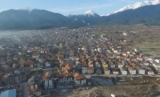 Вдигат карантината над Банско от утре вечерта