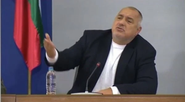 Бойко Борисов се нервира след скандал между журналисти и пиарката му