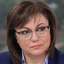 Нинова честити на всички именници днес 