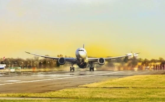 Вътрешните полети по света са намалели със 70%
