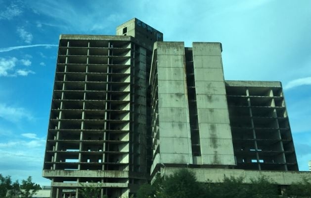 Взривяват недостроената сграда на ИПК „Родина” на „Цариградско шосе в София