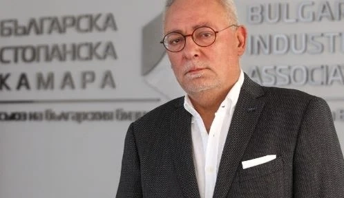 Радосвет Радев: Правителството трябва да задели 15 млрд. лв. за подкрепа на бизнеса 