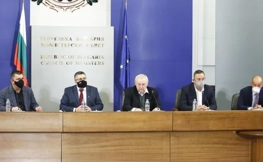 Строителният сектор иска отмяна на забраната да се строи между 14 и 16 ч.