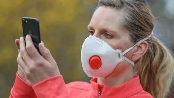 iPhone ще разпознава собственика си и с маска