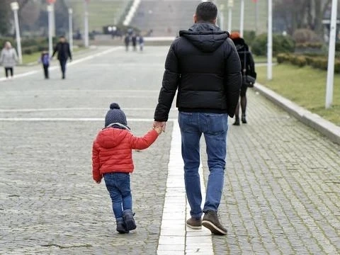 Семейства с деца до 14 години и безработни родители ще получат помощ от 375 лева