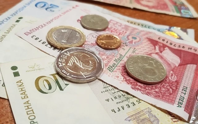 НСИ с нова статистика за приходите и разходите на домакинствата 
