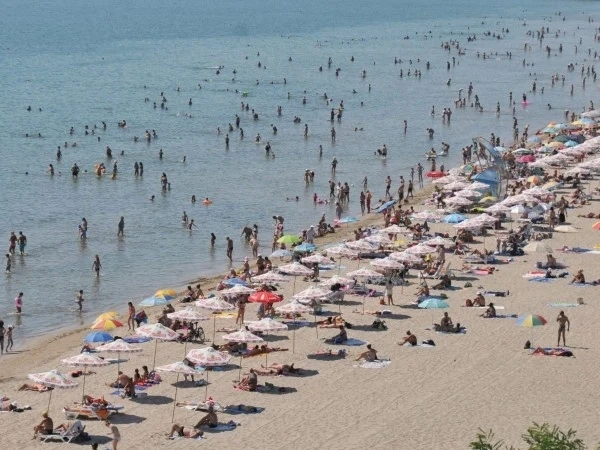  Галъп: Българите ще изберат почивка на нашето море