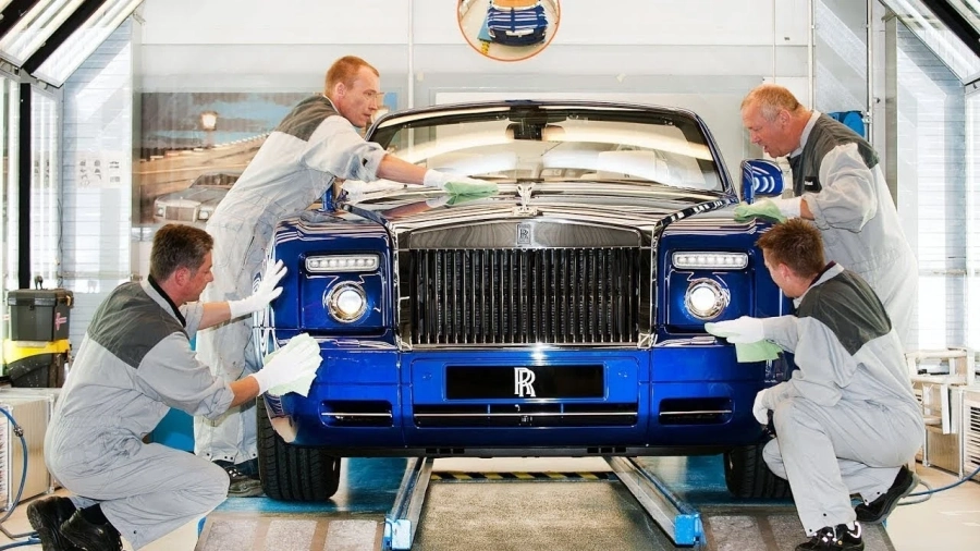 Rolls-Royce съкращава 9000 работни места