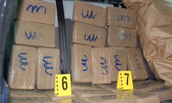 Нов удар на СДВР: Заловиха още 250 кила кокаин в Студентски град
