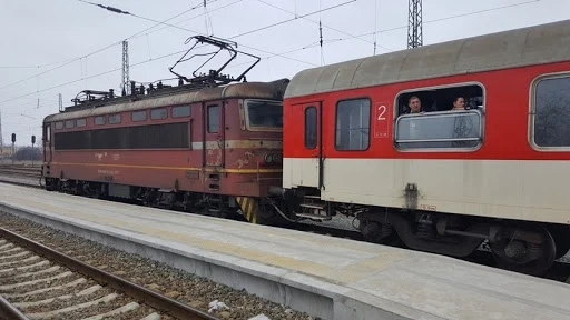 Три фирми в надпревара за доставка на нови мотриси за БДЖ
