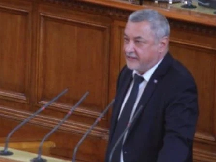 Валери Симеонов подгонва монопола на мобилните оператори