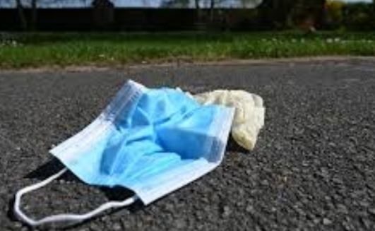 Франция въведе глоба от 135 евро за хвърляне на предпазна маска на улицата